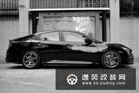 2017年6月份订的车,这台黑色前后等了3个月,因为自己本身就很喜欢黑色