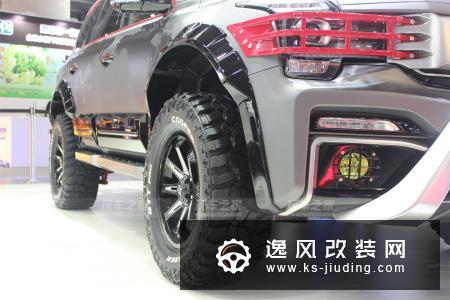 广汽传祺GS8重度改装升级 实拍GS8拓域者越野车
