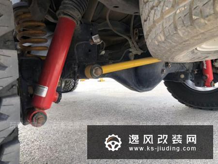 16年初我选择了一亮五十铃2.6汽油四驱皮卡,就是庆铃皮卡