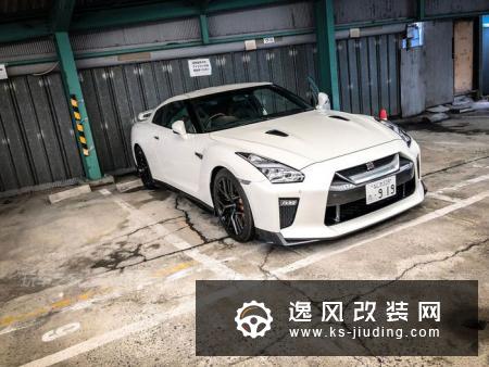 车友花了二十多万给CLA改装宽体 又入手了一辆GTR R35