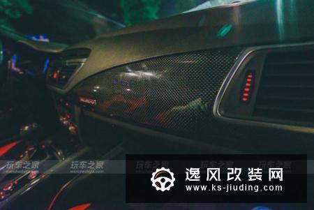 奥迪A7的华丽升级RS7 爆改血色宽体