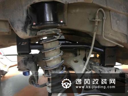 中国首台森林人SE 2.5寸升高改装作业 附越野试车报告