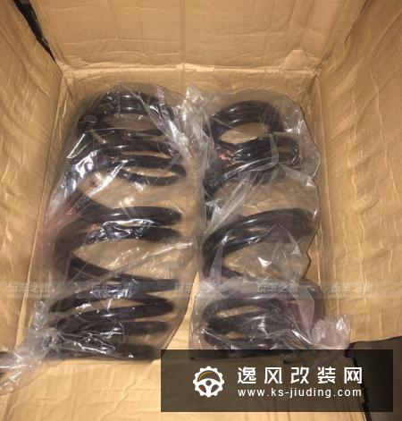 把别克GL8改装成越野房车，带上家人享受自驾的乐趣