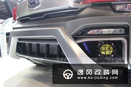 广汽传祺GS8重度改装升级 实拍GS8拓域者越野车