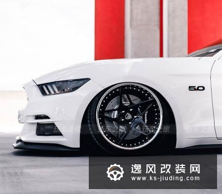 完整度极高的福特Mustang GT改装，定制内饰惊艳全场