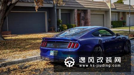 美式肌肉跑车玩低趴 福特Mustang改装后更帅了