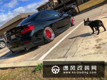 宝马M2要等一年，车主选择M240i改装后也很帅气
