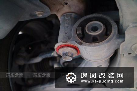 没有气动和宽体，这辆昂克赛拉同样改装得非常帅气
