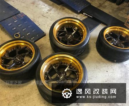 英菲尼迪G37改装低趴宽体还不够，最后改成漫威里的反派“绿魔”