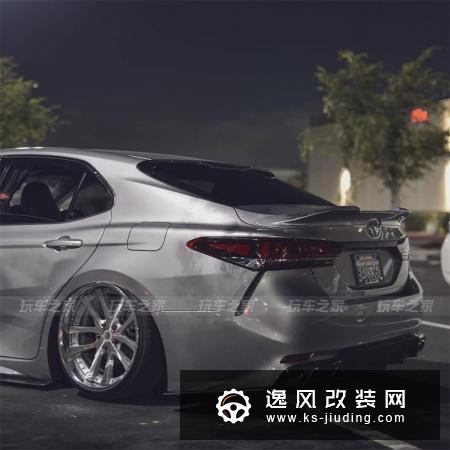 VIP风格的凯美瑞改装案例