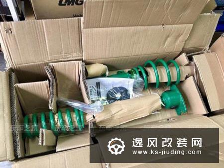 兄弟俩一起玩改装，宝马328i和320i各有各的特点