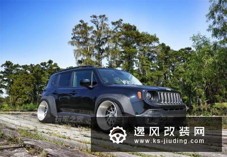 买了辆Jeep自由侠玩改装，不改升高玩起了宽体低趴风格