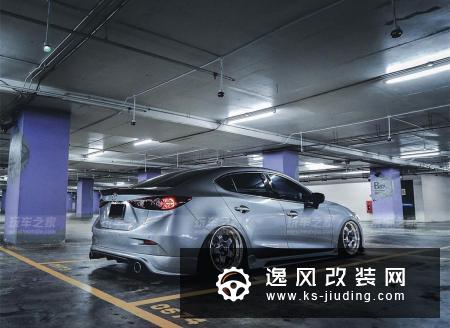 昂克赛拉三厢版改装气动避震 贴地姿态颜值更高