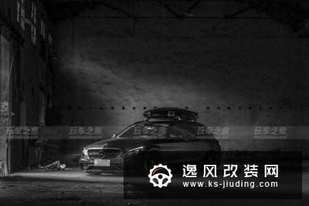 奔驰C级旅行版变身黑武士，改装低趴倾角更迷人