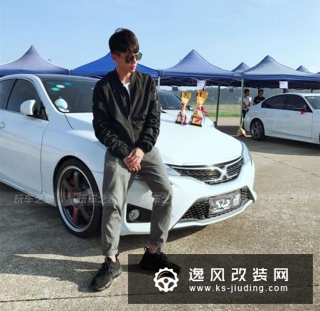 锐志:2.5LV6后轮驱动!当时越是了解下去越是毒!