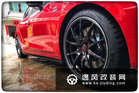 没有气动和宽体，这辆昂克赛拉同样改装得非常帅气