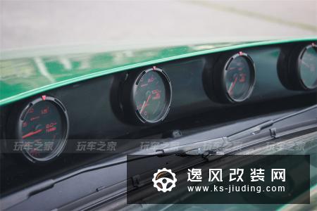 这辆蒙迪欧还在用绞牙你信吗？定制机盖背后居然如此个性