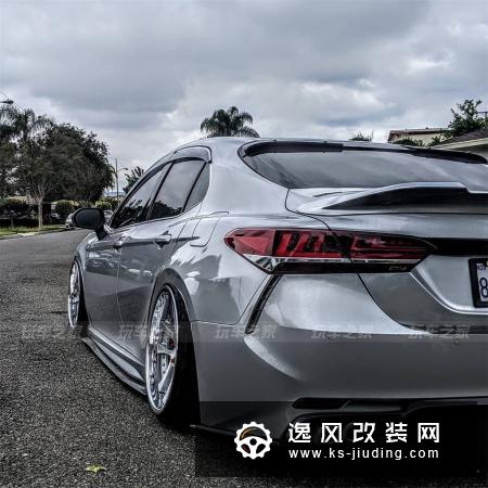 VIP风格的凯美瑞改装案例