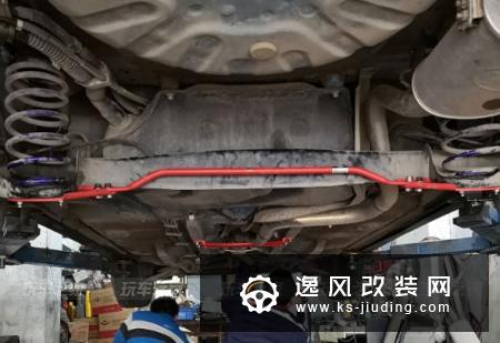 车友把丰田威驰改装成赛道版 买菜车也可以很精彩