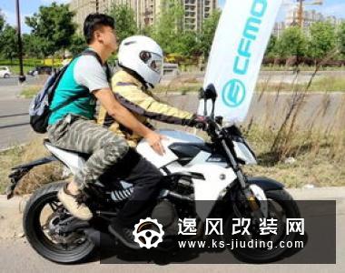 嫁不出去也要玩改装？付大腿和她的宽体86
