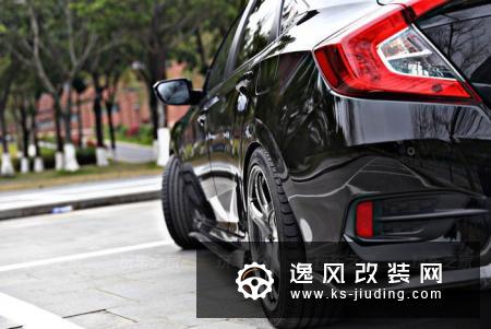 2017年6月份订的车,这台黑色前后等了3个月,因为自己本身就很喜欢黑色