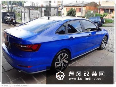 大众全新速腾GLI街拍 搭2.0T引擎动力更强劲