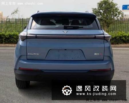 哪咤02概念车设计理念,前大灯组与凯迪拉克CT6采用类似的设计