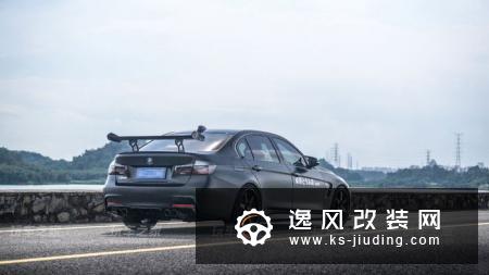 10个月花了20多万改装 这辆宝马330liM气场不输M3