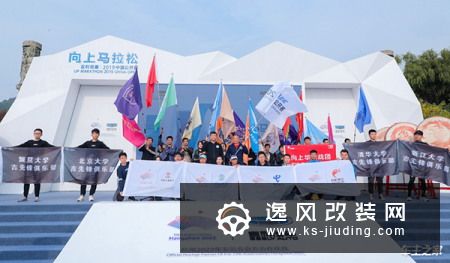 吉利汽车公布10月销量情况 同比增长约1%