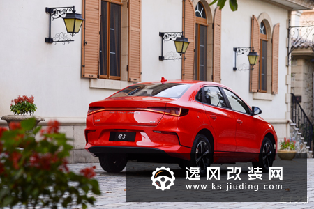 比亚迪e3正式上市 补贴后售10.38-11.98万元