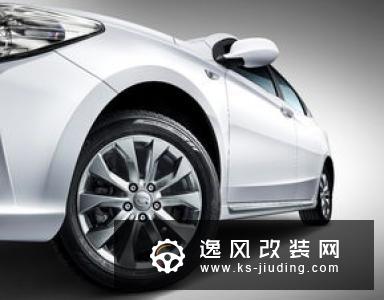 广汽传祺GS5新车型曝光 采用全新电子排挡