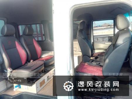 自驾游新选择 依维柯都灵改装床车