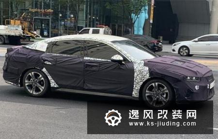 配贯穿式尾灯 起亚新一代K5路试谍照曝光
