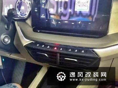 科技感提升 斯柯达全新明锐内饰实拍曝光