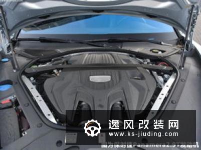 西装暴徒再进化 车展实拍全新奥迪RS 7