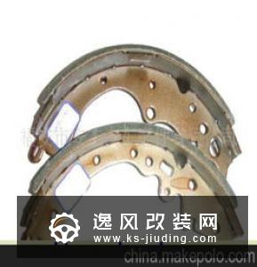 汽车刹车系统 刹车片多久换一次