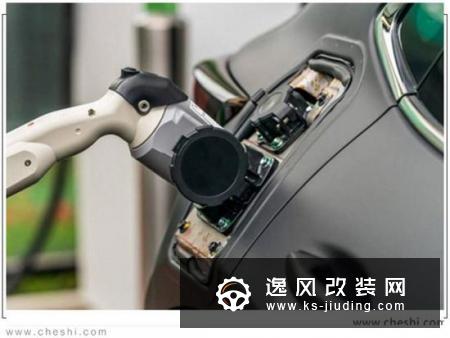马自达纯电动SUV内饰曝光 配竖置大屏