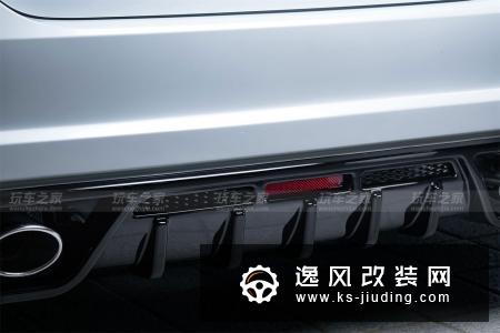 2018款丰田凯美瑞改装外观包围 20寸轮毂吸引眼球