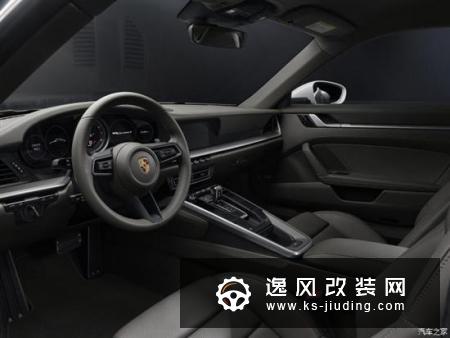 四驱系统加持 911 Carrera 4系列官图