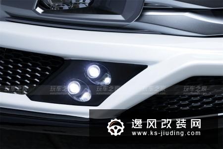 2018款丰田凯美瑞改装外观包围 20寸轮毂吸引眼球
