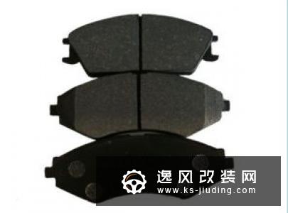 汽车刹车系统 刹车片多久换一次