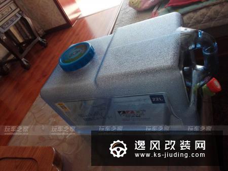 自驾游新选择 依维柯都灵改装床车