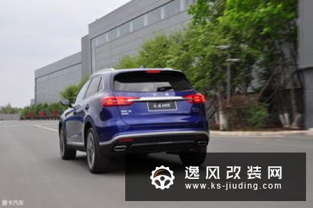 享受国宾级礼遇 试驾一汽-红旗HS5