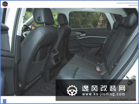 奥迪首款纯电SUV实拍 将入华国产/pk特斯拉