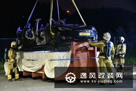 第四起自燃 特斯拉Model S在充电时起火