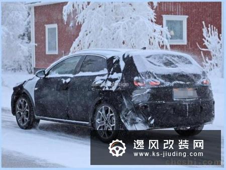 起亚全新小型SUV曝光 本月亮相/配轻混系统