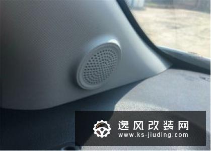 小蚂蚁对比江淮iEV6E谁的性价比更高呢？