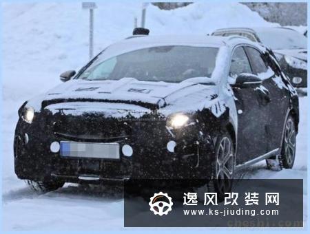 起亚全新小型SUV曝光 本月亮相/配轻混系统