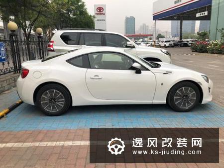 20万左右名副其实的超跑 丰田新86到店实拍