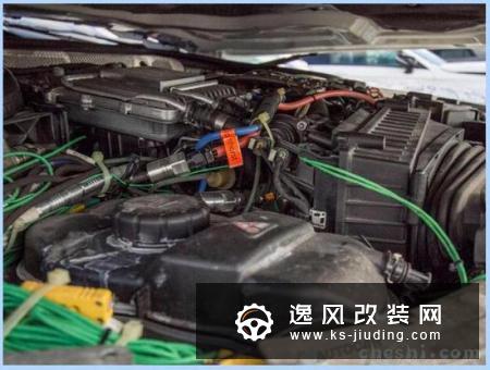 奔驰新GT跑车 增混动引擎/动力超兰博基尼
